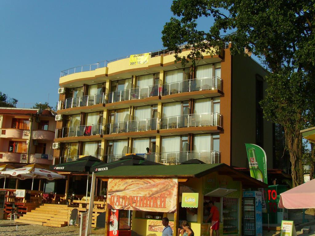 Family Hotel Teos Kiten  Exteriör bild